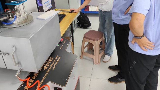 导热系数和热扩散系数测定仪-激光闪光法：唐山XX公司赴上海程斯开展技术考察